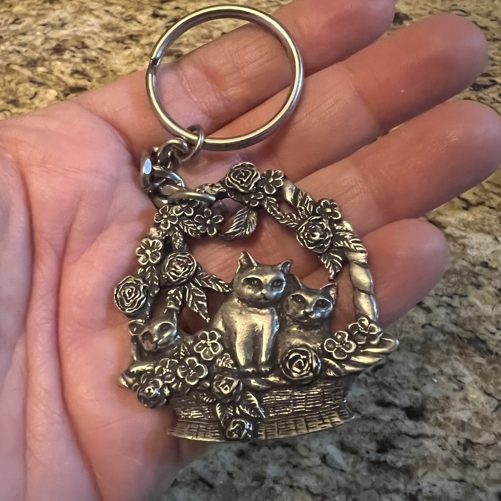 Vintage 1987 Seagull Pewter Canada Keychain Cats Kitten Flower Basket Key Ring